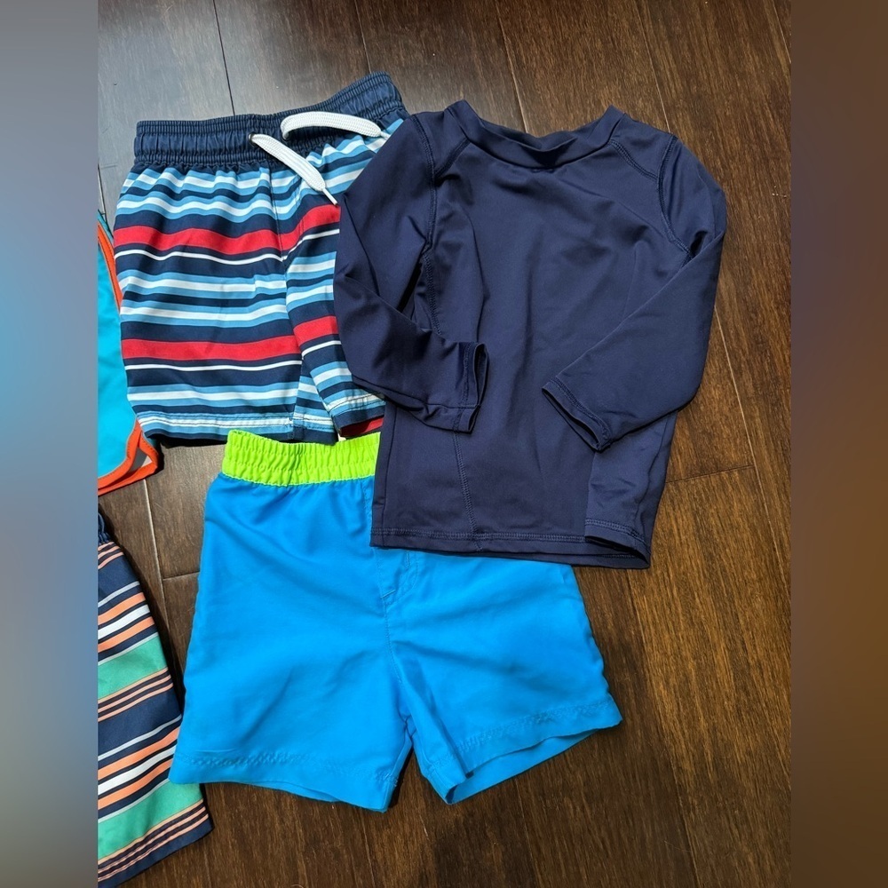 Toddler Swim Suits with Rash Guards - Picture 3 of 8